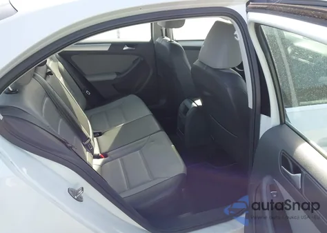 2015 Volkswagen Jetta Hybrid Sel Premium из США, поврежденный, VIN 3VW637AJ3FM425815